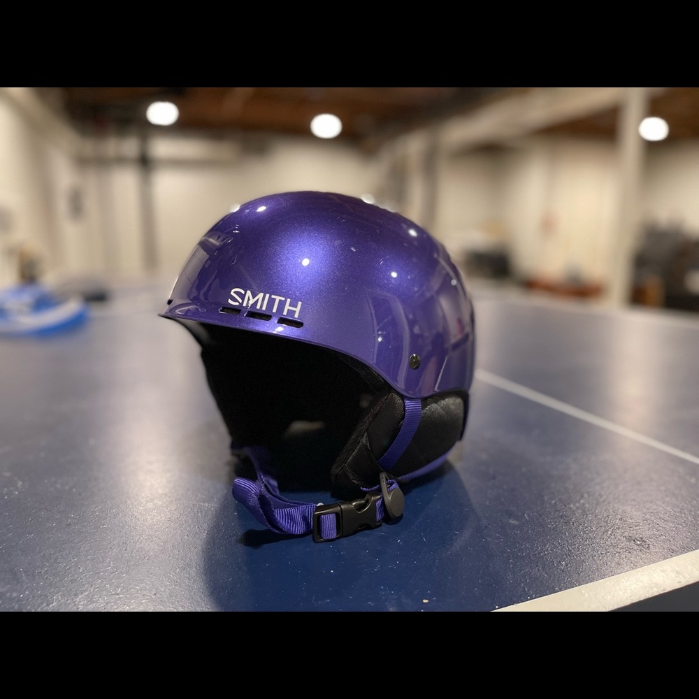 Smith Holt Jr ski helmet
